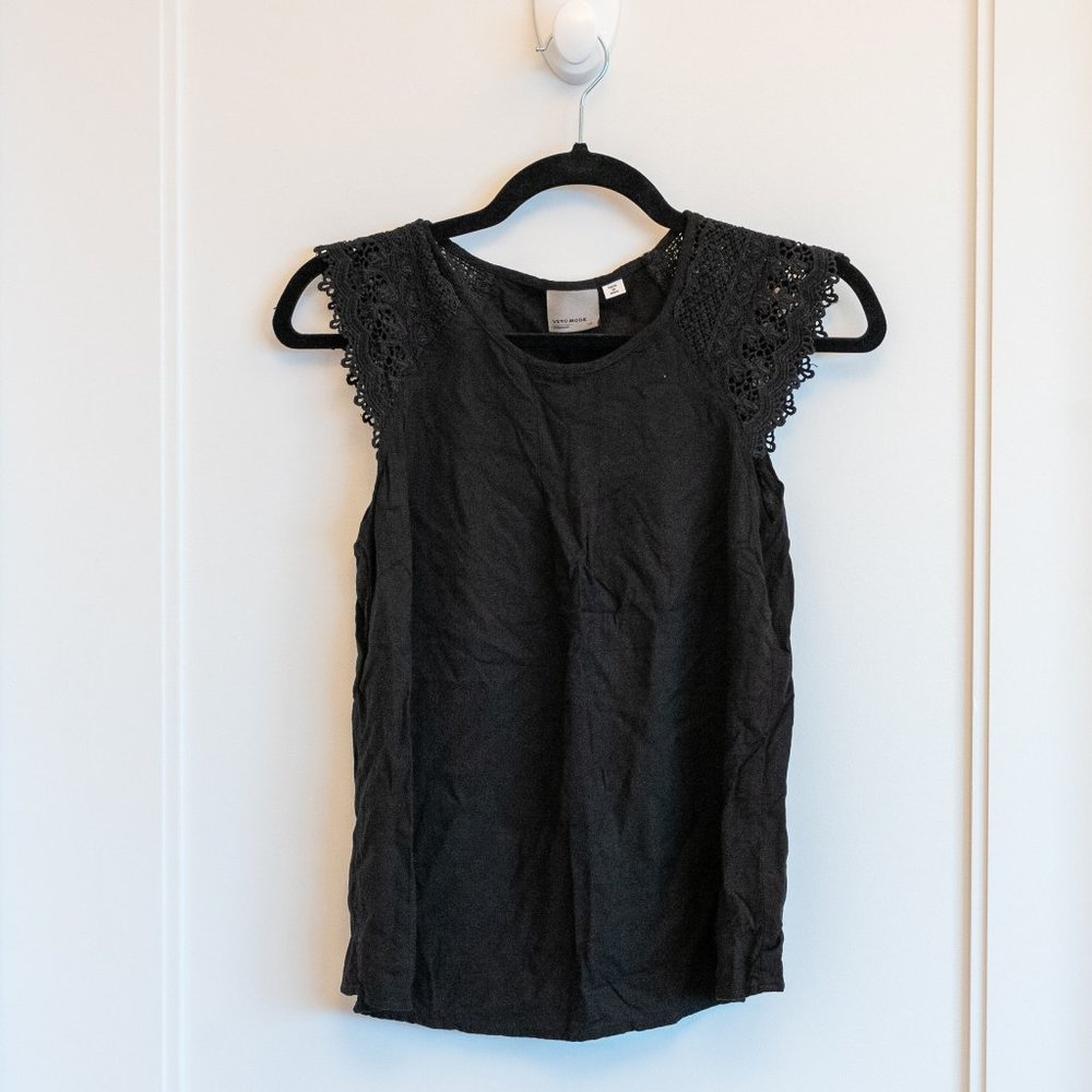 Vero Moda Blouse With Woven Sleeve Detail